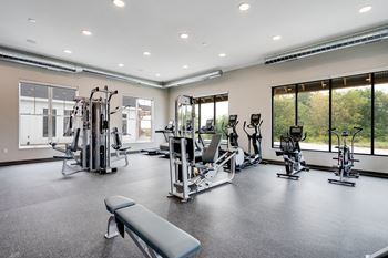 24/7 Gym with strength & cardio equipment